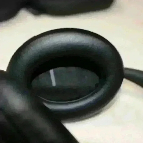 BOSE Noise Canceling 700 Headphones Over-Ear Wireless Bluetooth Built-In Mic - Picture 6 of 12